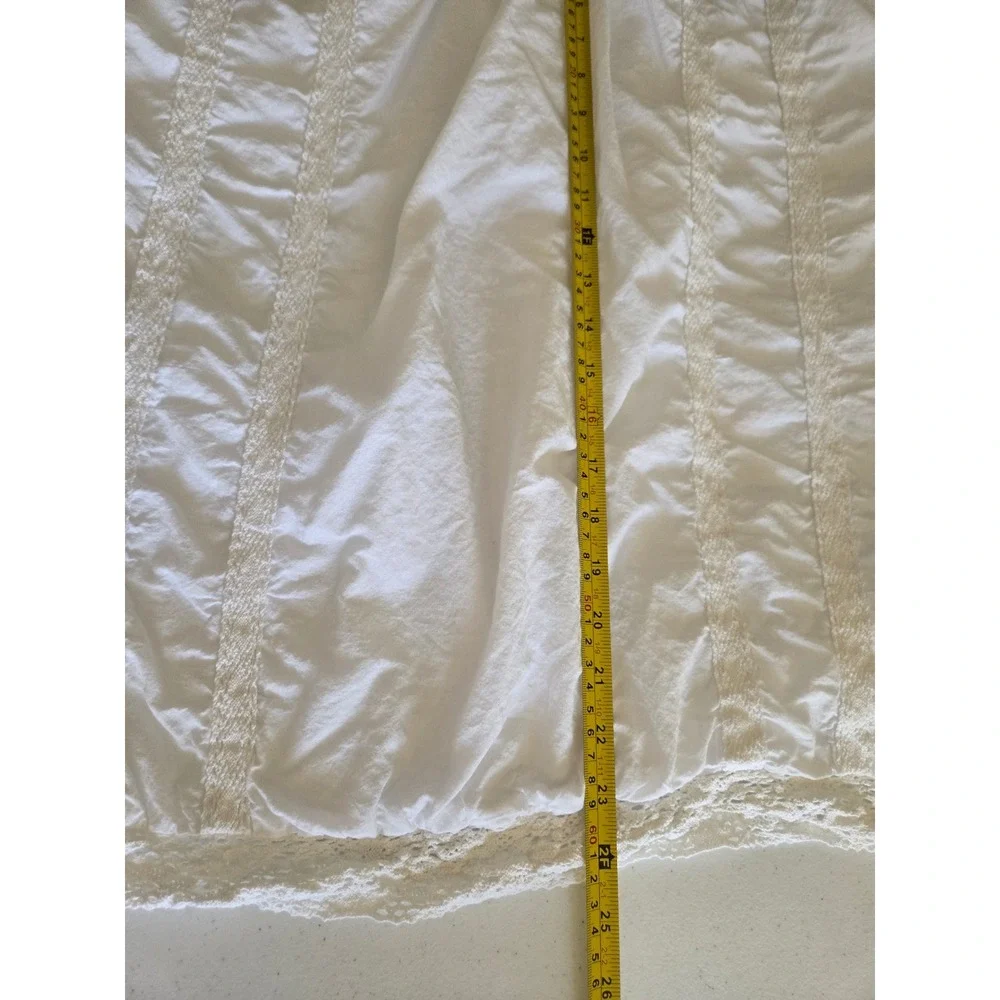 Laura Ashley 2 Standard Pillow Shams White Cotton Lace Shabby Chic Cottagecore